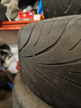 Neumáticos Semislick 215/40/17