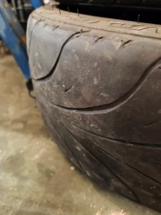 Neumáticos Semislick 215/40/17