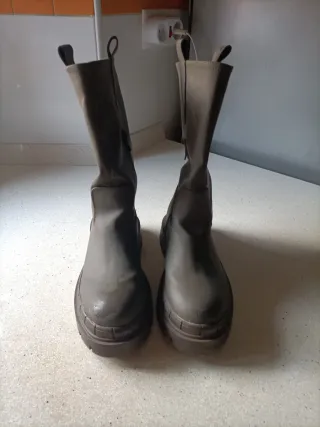 Botas caqui talla 37