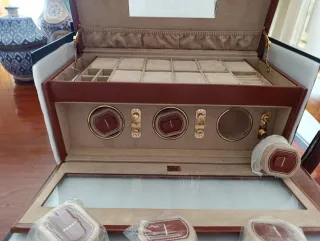 Caja para relojes de alta gama. Con movimiento.