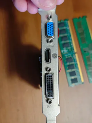 Nvidia GeForce 210 + 3GB RAM DDR2