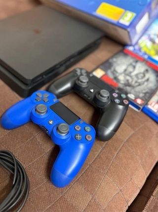 PlayStation 4 500GB Negra + 2 Mandos + Juegos