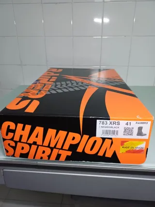 Botas de moto Rainers Talla 41 Negras Nuevas