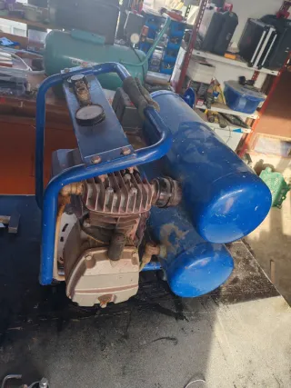 Compresor de aire azul para pintar