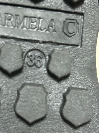 Botines Carmela Talla 36 Negro/Dorado