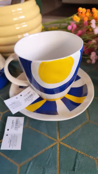 Tazza da latte con piattino