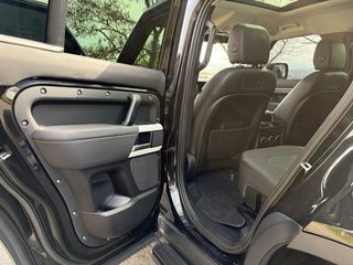 Land Rover Defender 2021