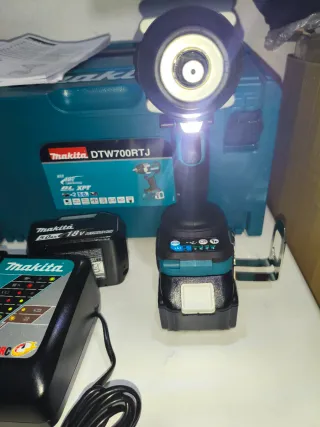 Llave de impacto Makita DTW700RTJ 1/2 740Nm