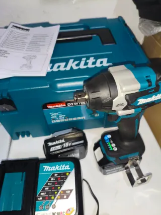 Llave de impacto Makita DTW700RTJ 1/2 740Nm