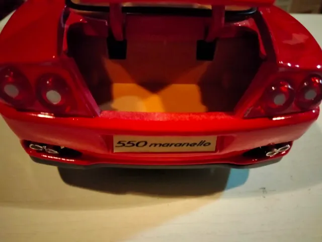 Maisto Ferrari 550 Maranello 1/18
