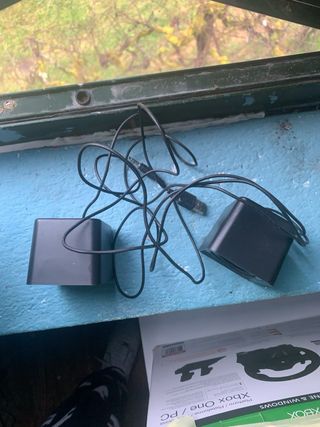 Altavoces Trust Negros