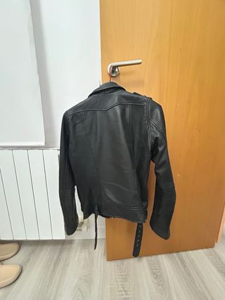 Chaqueta Cuero Negra Maje Talla S