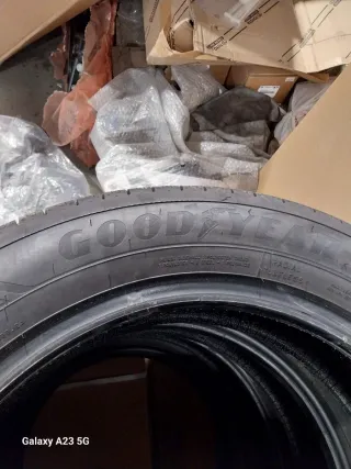 4 Neumáticos Goodyear 135km 175/65 R17 87H 186C/U