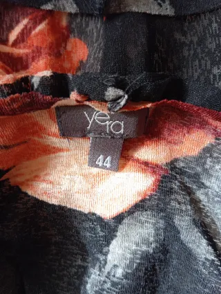 Blusa elástica floral