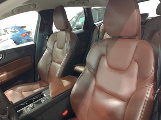 Volvo XC60 Momentum 2WD