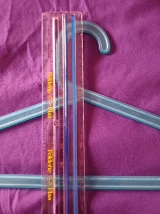 Perchas infantiles azules