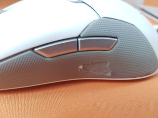 Razer Viper Ultimate Carga Blanca