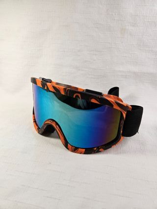 Gafas de esquí naranjas con diseño