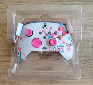 Mando Xbox Rematch Glow Cherry Blossom