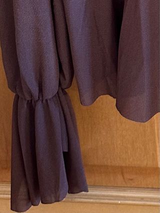 Blusa Zara fluida con volantes marrón chocolate