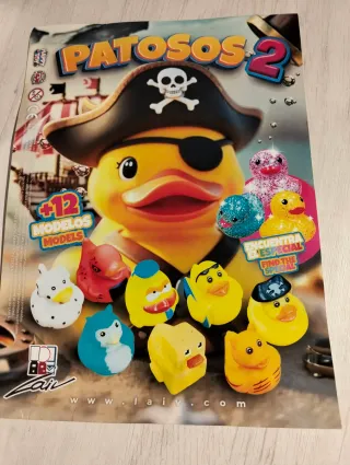 Pato de goma con diseño de terror