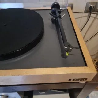 Tocadiscos Rega Planar 5