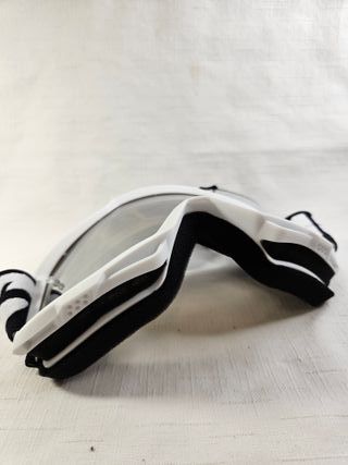 Gafas de esquí blancas y negras