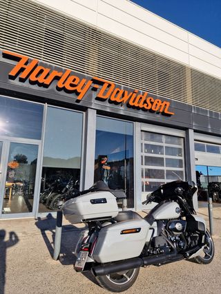Harley-Davidson Street Glide Ultra Gris