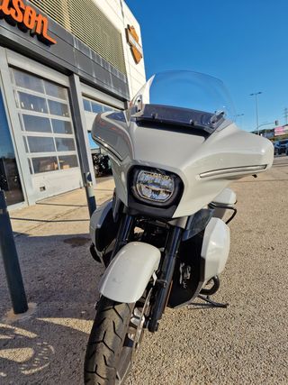 Harley-Davidson Street Glide Ultra Gris