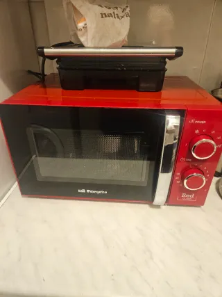 Microondas Rojo Orbegozo