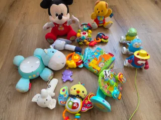 Lote Bebés Juguetes Sonajeros Mickey Peluches