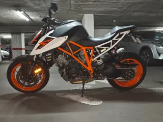 KTM 1290 Super Duke R