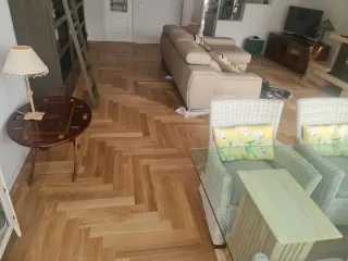 Tarima de roble en espiga/Parquet roble en espiga.