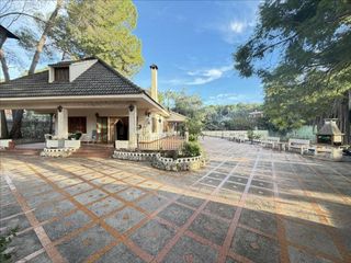 Chalet en venta en Zona Urbanizaciones en Alzira