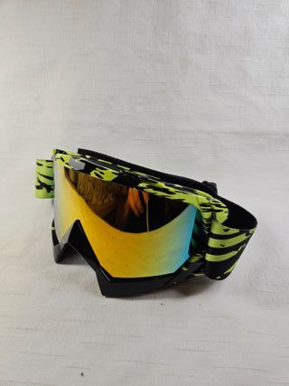 Gafas de esquí con diseño llamativo