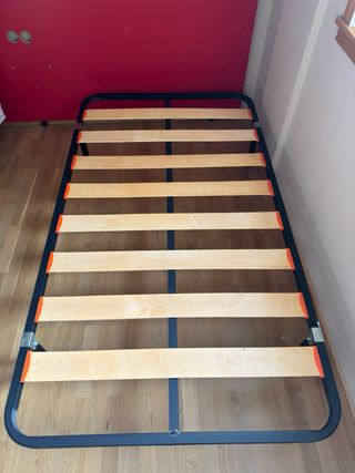 Letti Singoli 1.05 con Testiera Rossa