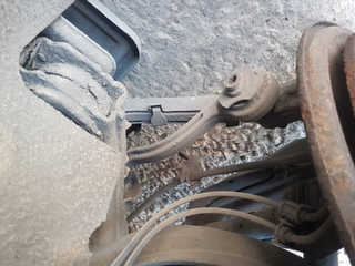 BRAZO SUSPENSION INFERIOR TRASERO DERECHO MERCEDE