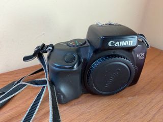 Fotocamere analogiche Canon EOS 500N e EOS 750