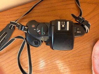 Fotocamere analogiche Canon EOS 500N e EOS 750