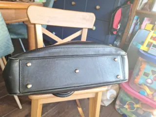 Bolso de piel YANKO negro para ordenador