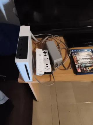 Lote PS4, Wii, TV Sony y Escritorio