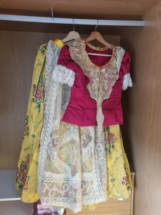 Se hace pack con vestidos anteriores.