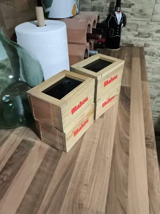 Servilletero de madera Mahou