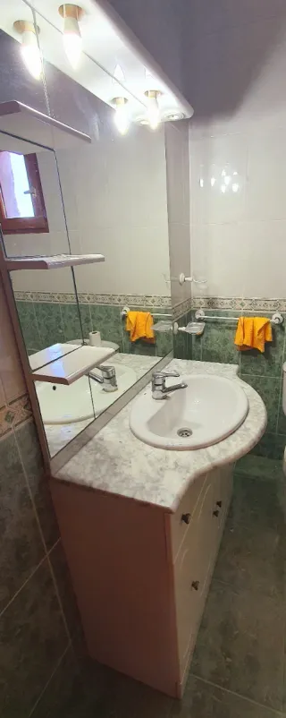 Mueble de baño con espejo