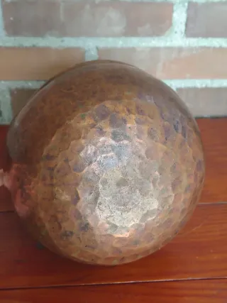 Cántaro de cobre antiguo