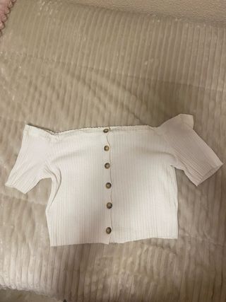 Top Bershka Blanco Hombros Descubiertos