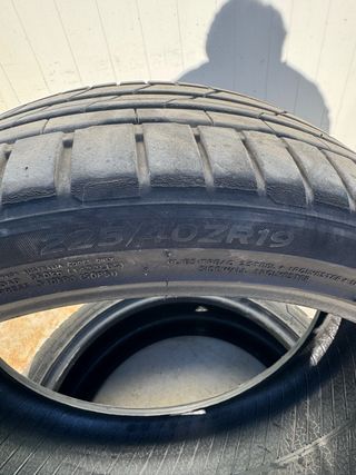 Cubiertas 225/40 R19 XL Hankook