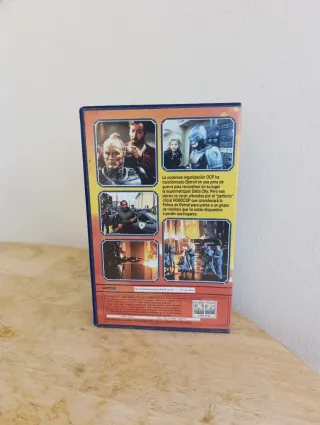 1 edición caja grande Robocop 3 Vhs película