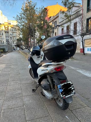 Honda SH Mode 125 Blanca Scooter