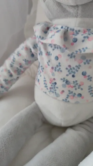 Peluche gato con manta